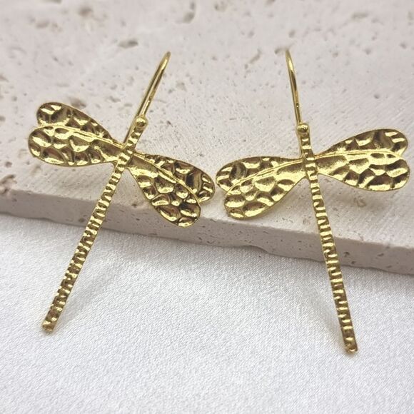New FP Gold hammered dragonfly earrings - Picture 1 of 9